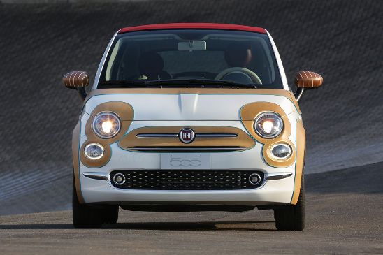 Fiat 500 khoác áo “gấu trúc” lũn cũn trên đường